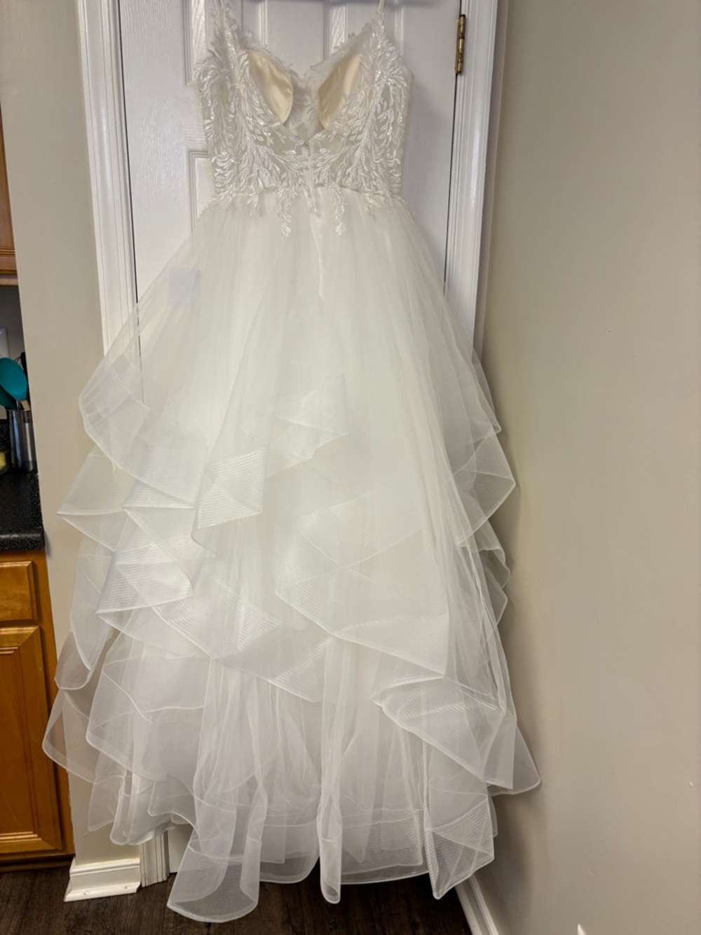 Lulu's White Lace Bodice Organza Ball Gown Wedding Dress - Picture 9 of 16